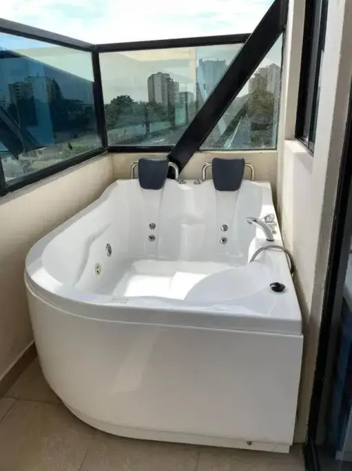 Departamento en Tonsupa con yacuzzi privado