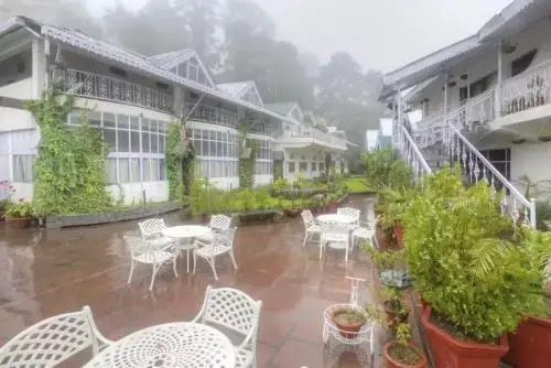 Hotel Himgiri