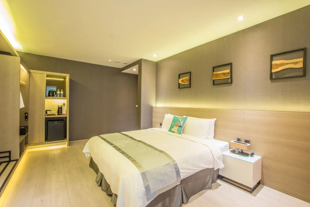 Vasty Jiaoxi Hotel