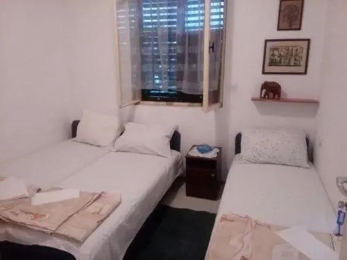 Rooms Mira