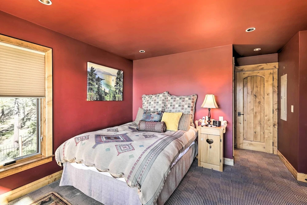 Incline Village Home w/ Hot Tub + Lake Views!