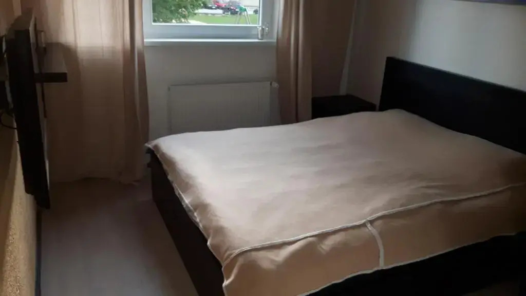 Anne 80 Apartment