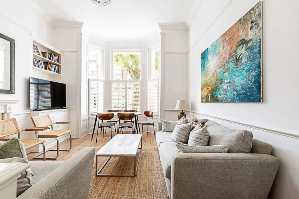 Bright Home Near Little Venice