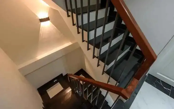 Cozrum Homes - Graceful Corner