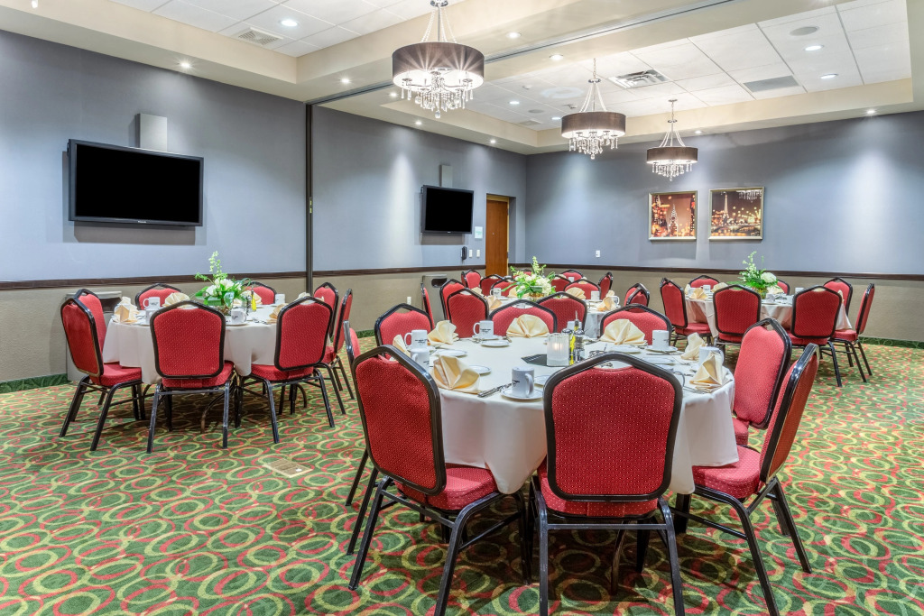 Holiday Inn Eau Claire South I-94 by IHG