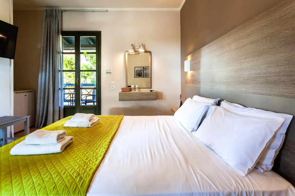 Kalogria Summer Retreats - Strofilia Bright Twin