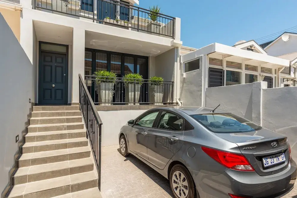 16 Irwinton Road