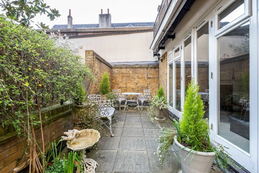Beautiful House in Heart of Kensington