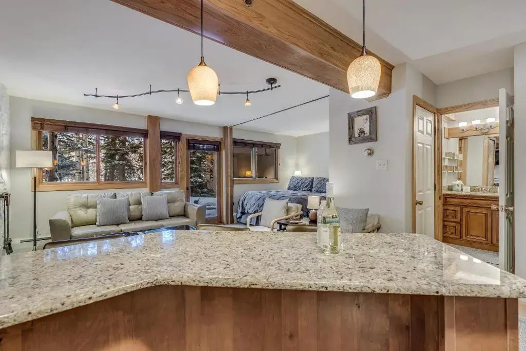 Laurelwood Condominiums Studio Premier Unit 201