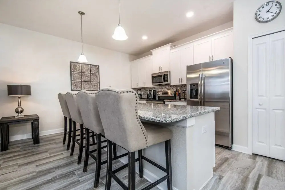 Amazing Townhouse! Storey Lake - 4813CS