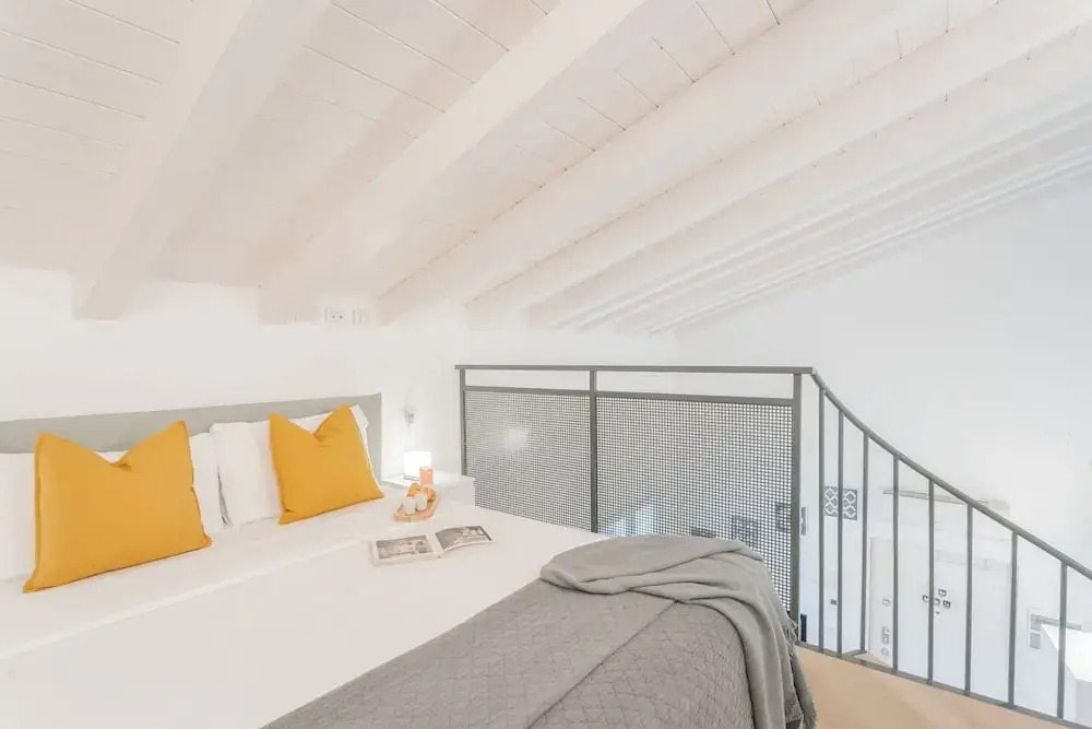 Casa Dani Como Center Parking by Rent All Como