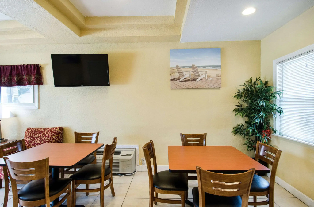 Econo Lodge West Yarmouth-Hyannis Cape Cod