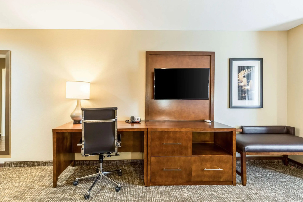 Comfort Suites Channelview - Houston East