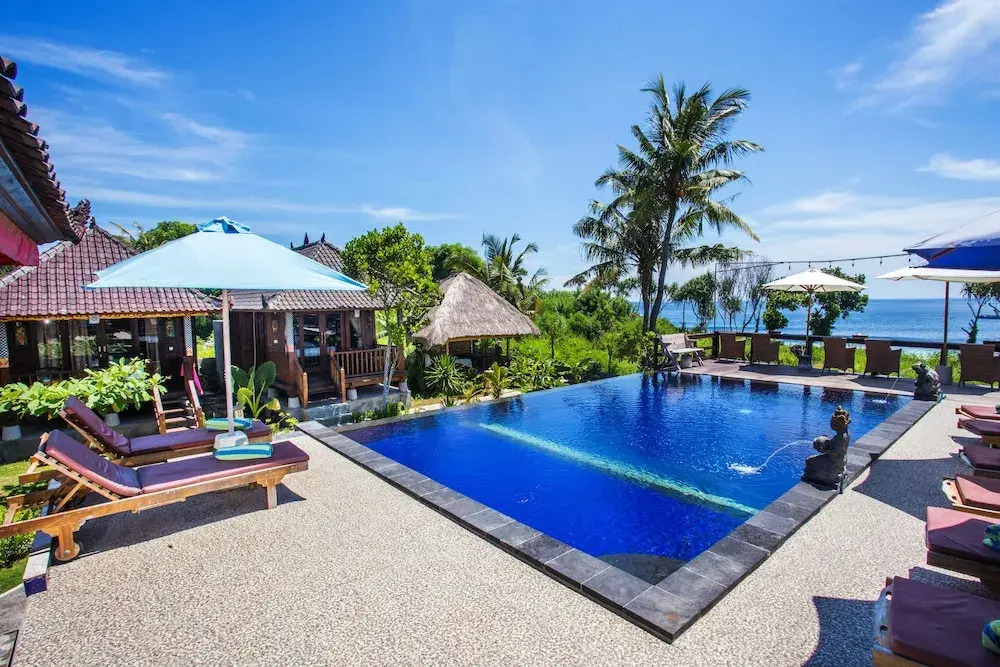 Villa Cahaya - Ocean, sunset and volcano views, an island hideout