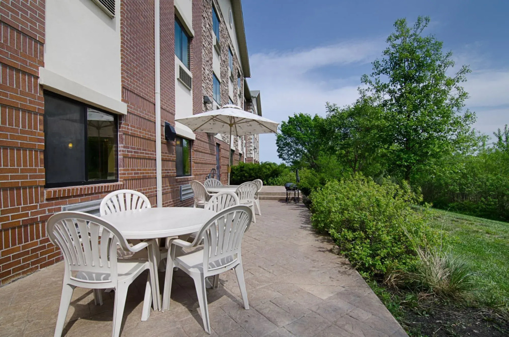 Holiday Inn Express & Suites - Olathe South by IHG
