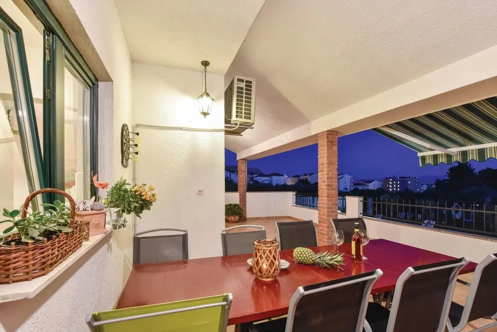 Amazing Home in Stobrec With Wifi and 4 Bedrooms