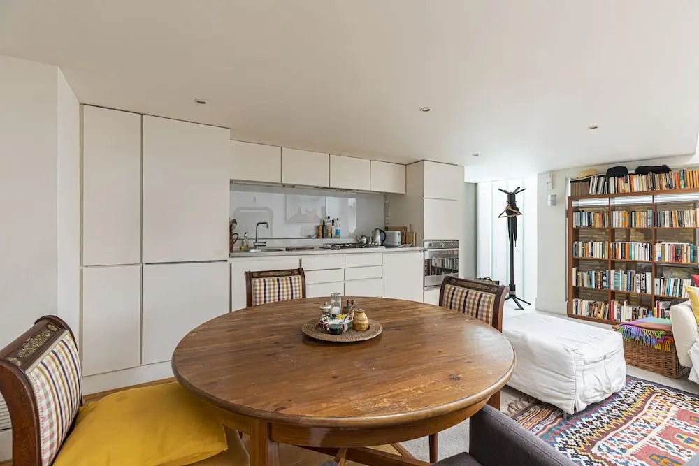 JOIVY Artsy Studio Flat in Fulham near River Thames