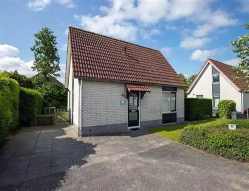 Pleasant holiday home with garden