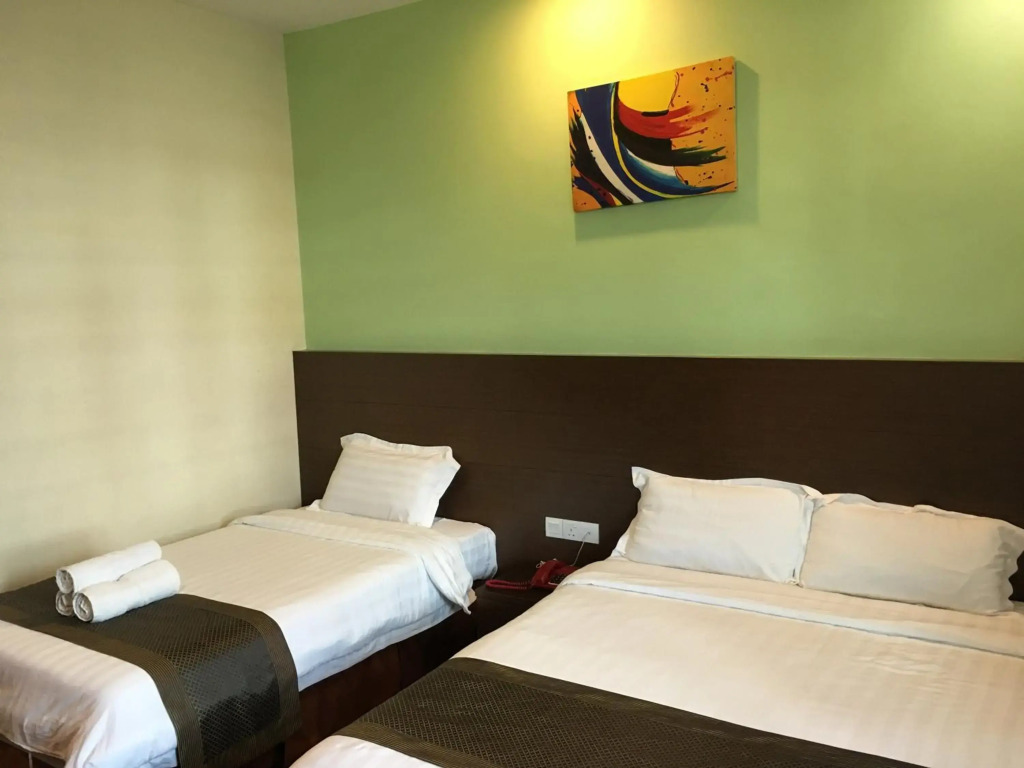 Lintas Plaza Hotel