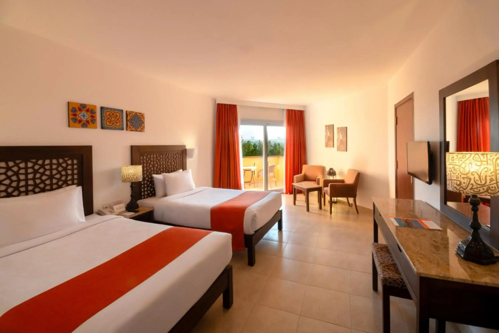 Отель Wadi Lahmy Azur Resort