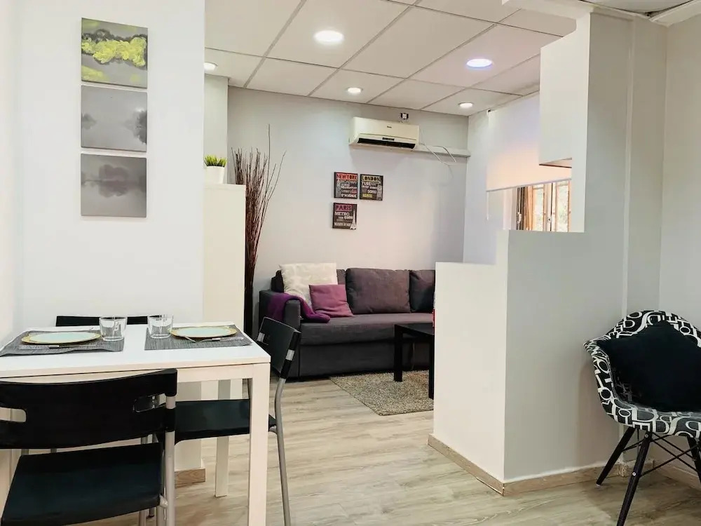 Keren Kayemet Rehavia 1BR Apart for4
