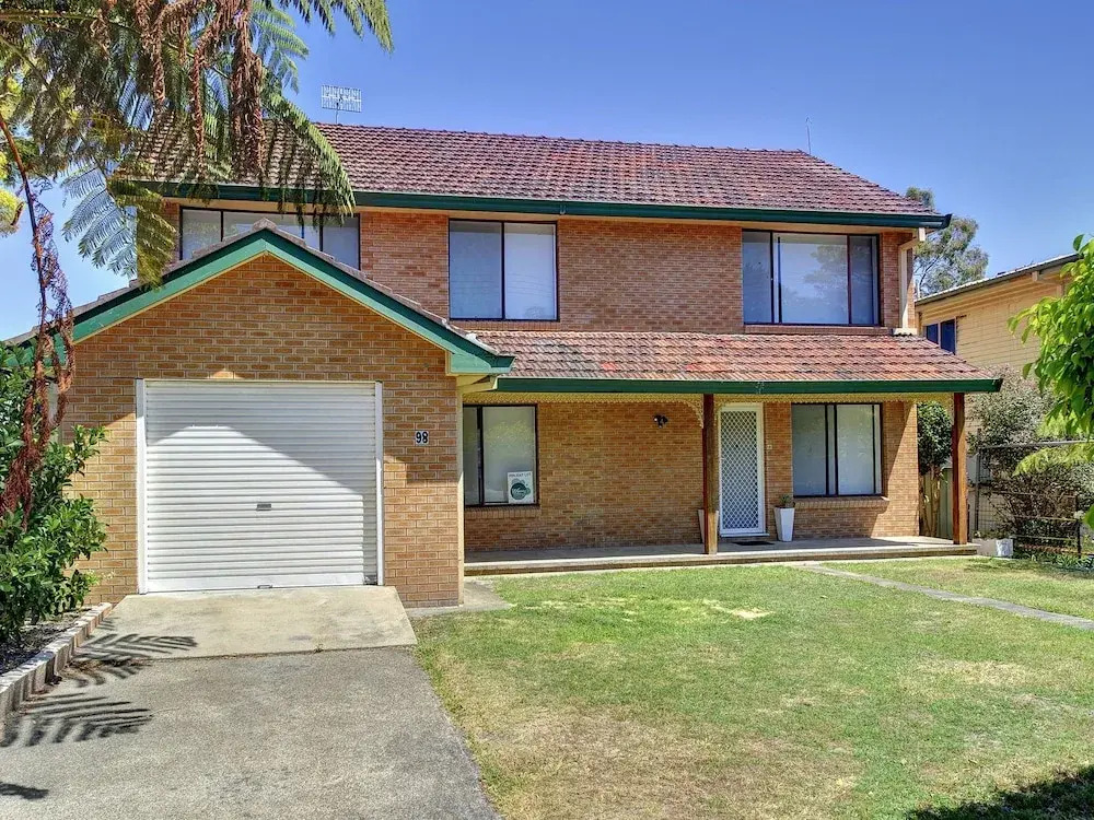 Sandy Point Road, 98, Eden by the Bay