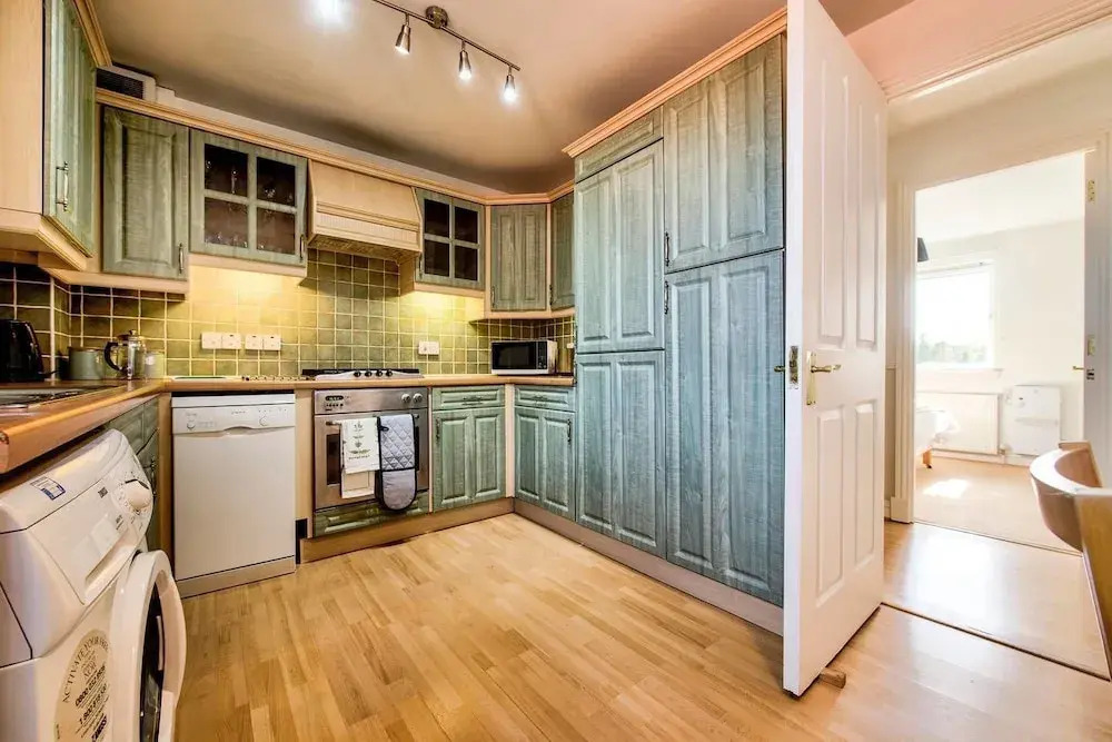 Cozy and Rustic 3bed/2bath Stockbridge Apartment With Free Parking