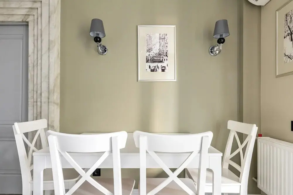 Apartments B. Sampsonievsky 4-6
