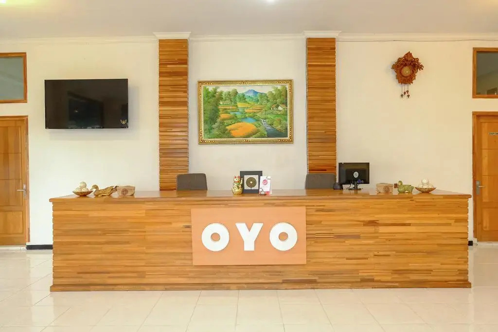 OYO 446 Hotel Kawi Surapatha