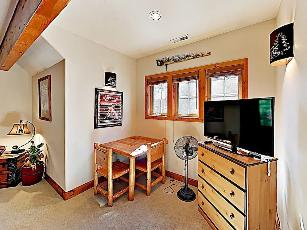 Aquila Lodge W/ Hot Tub & Sharc Access! 3 Bedroom Townhouse