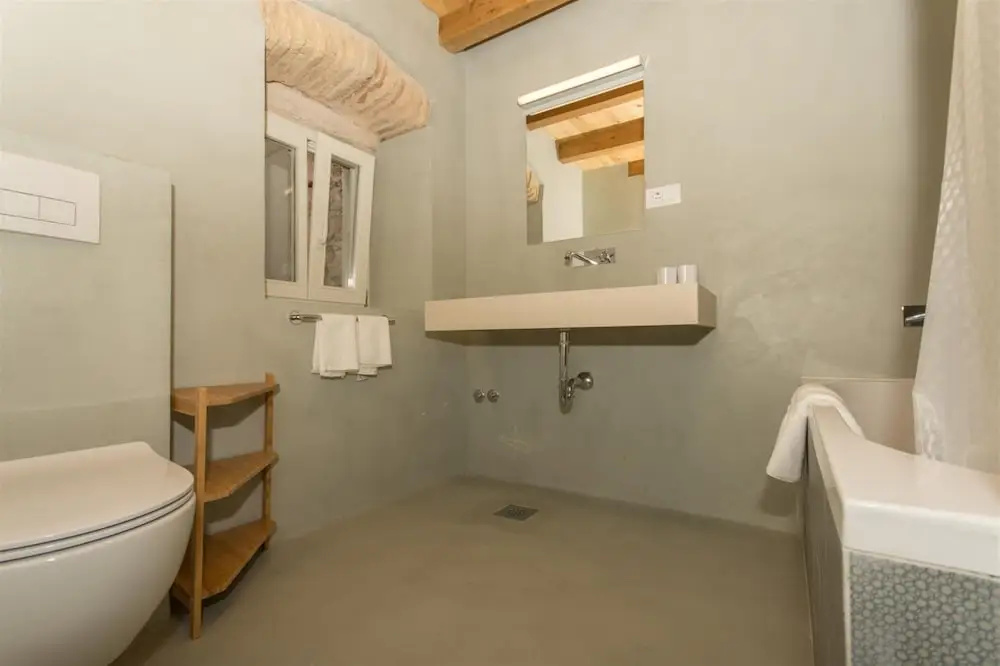 Casa Sepia