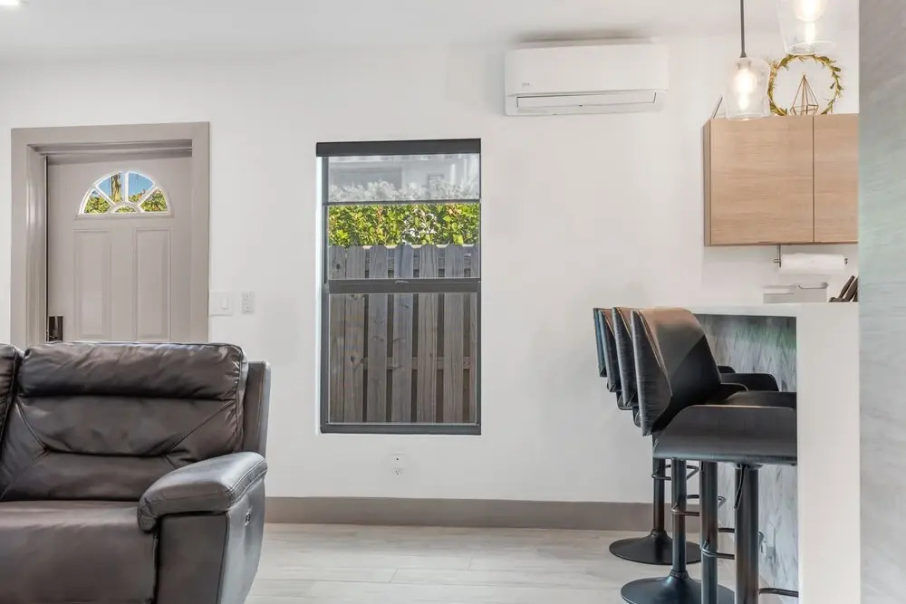 Lauderdale 1 Bedroom Lux by Opus