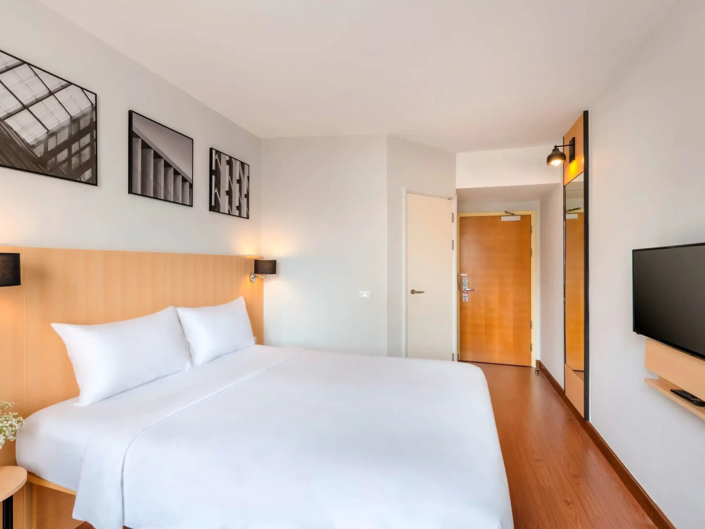 ibis Bangkok Sathorn