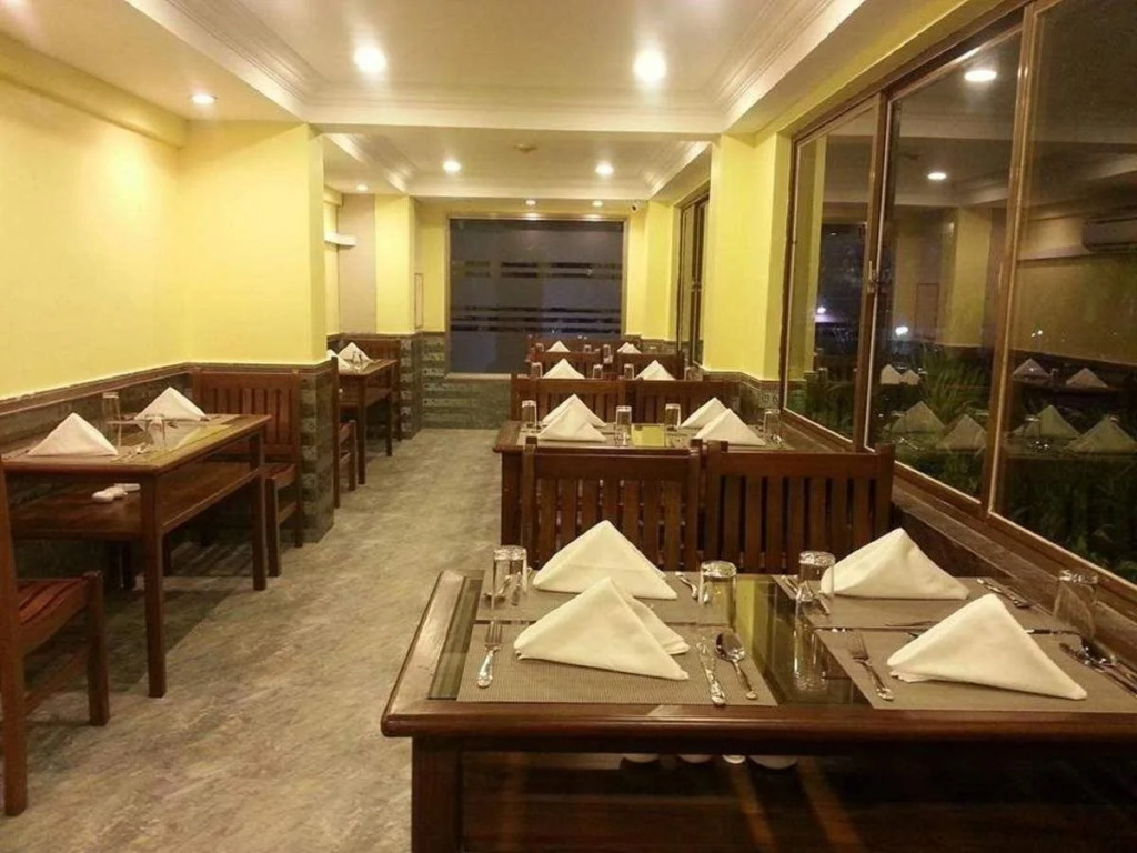 Royal Malikha Hotel