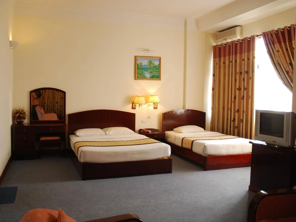 Bạch Đằng Hạ Long Hotel