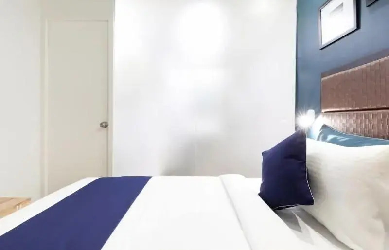 Moon Residency
