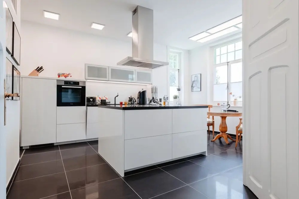 First Wohnen GmbH