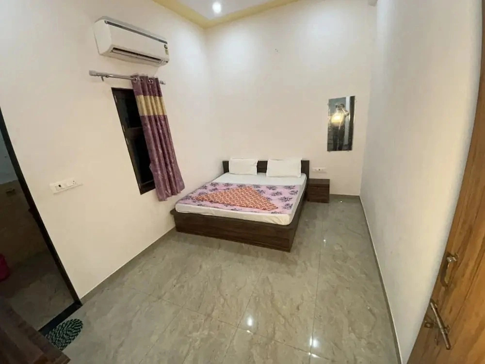 Shree Shyam Kiran Palace
