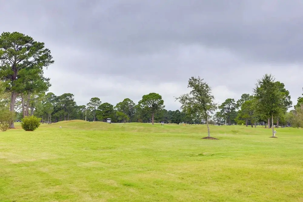 < 2 Mi to Coast: Condo w/ Pool in Myrtle Beach