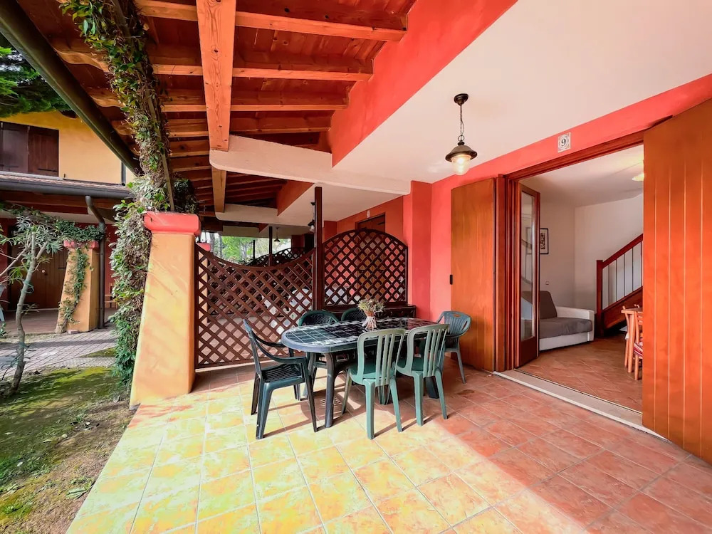 Terraced Home With Kids Playground