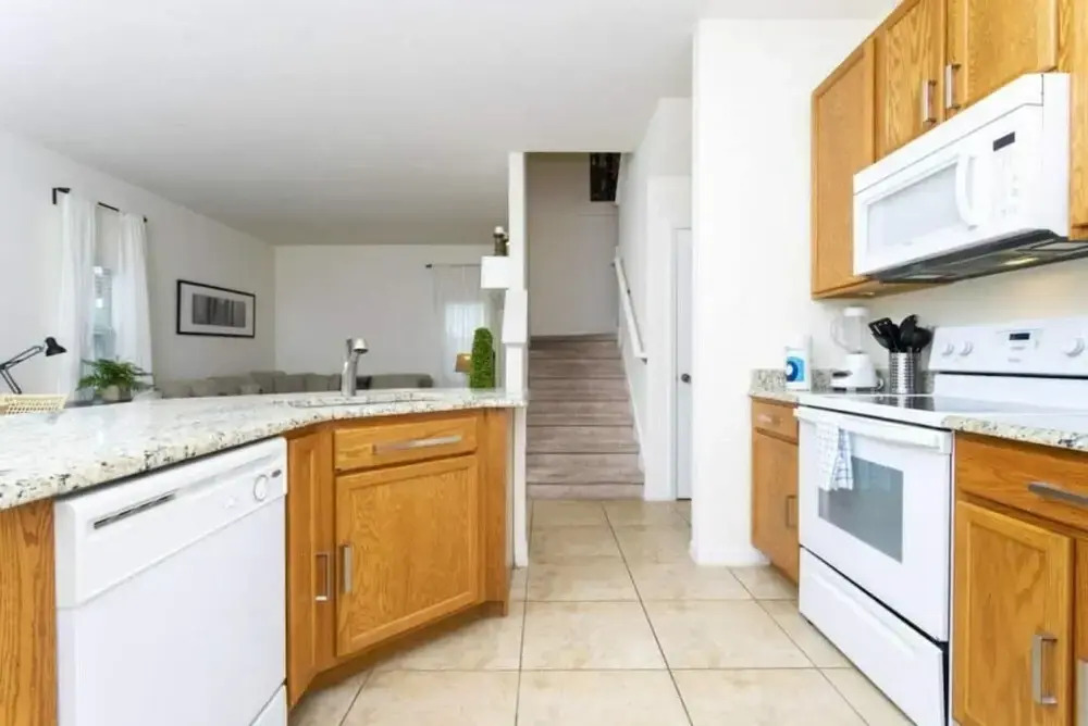 4572 Perfect home for your family close to all parks