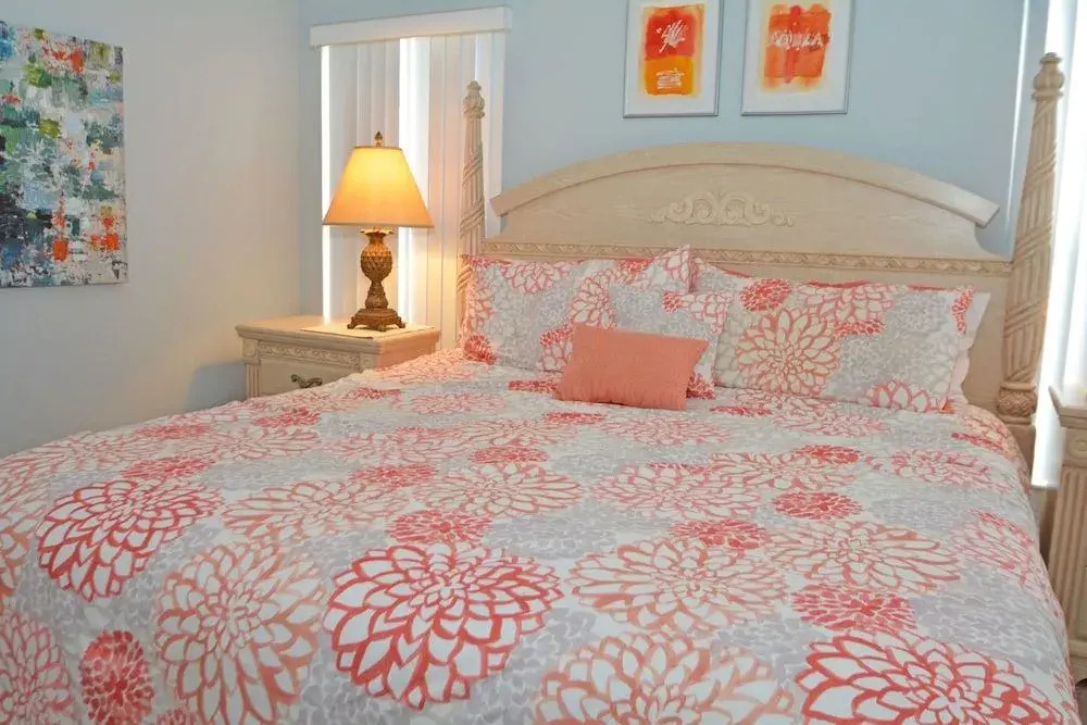 2683OL Jagu s Place 5 Br townhouse by RedAwning
