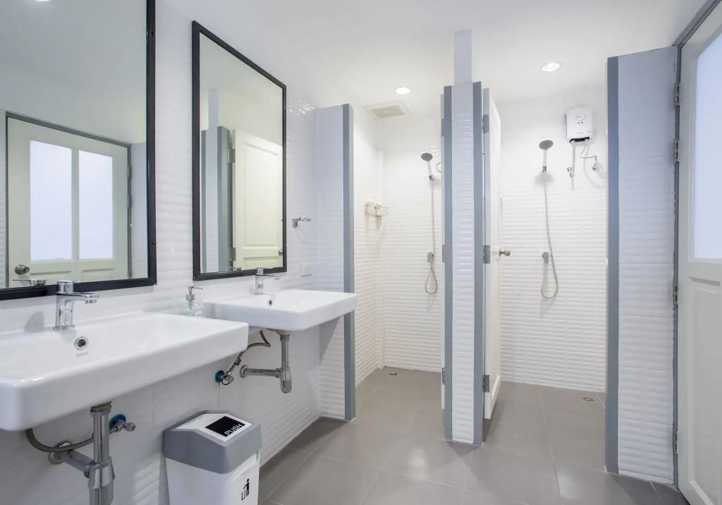 X9Hostel