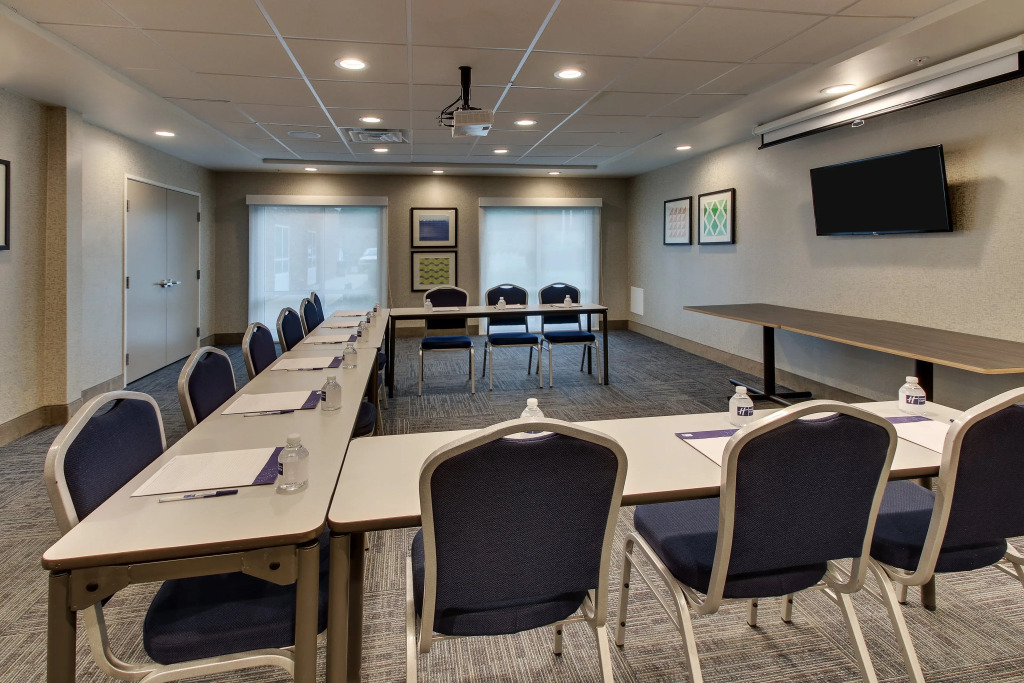 Holiday Inn Express & Suites Ithaca by IHG