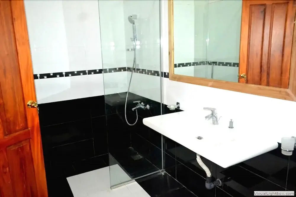 Thushara Hotel