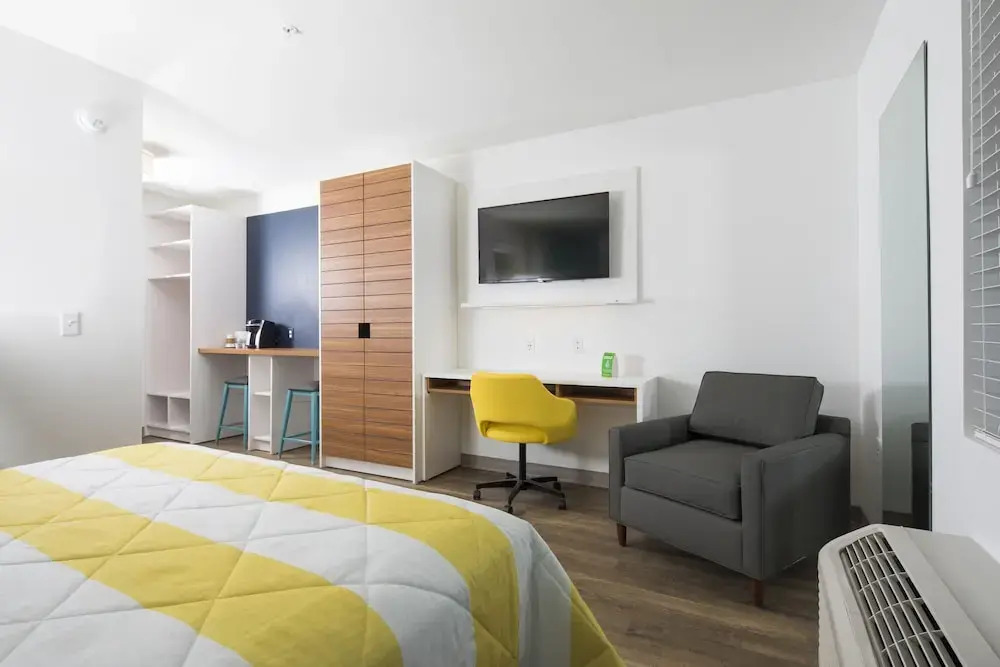 Uptown Suites Extended Stay Charlotte NC - Concord