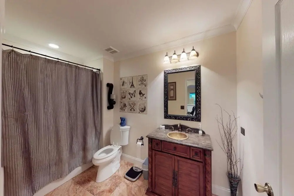 938 SW 6th Ct
