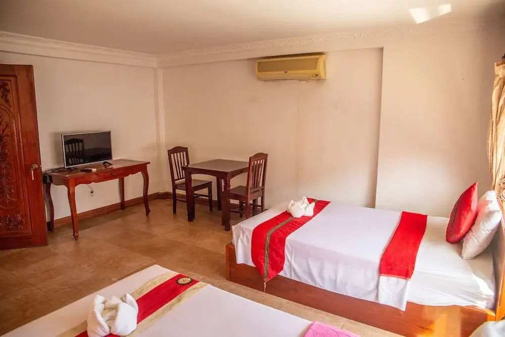 Hotel Rajdhani Palace
