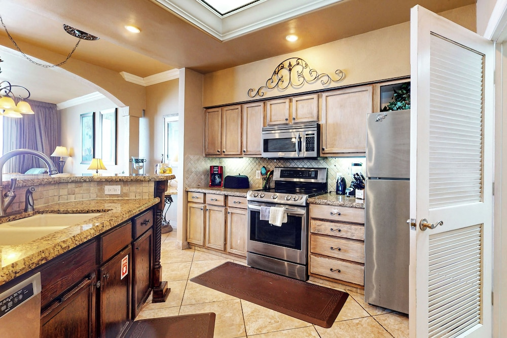 Gulf-view 3BR Penthouse: Suntide III - Unit 1105