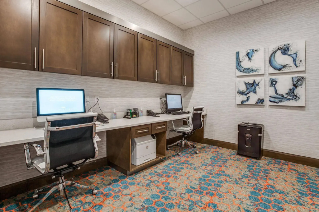 Hampton Inn & Suites Dallas-Central Expy/North Park Area